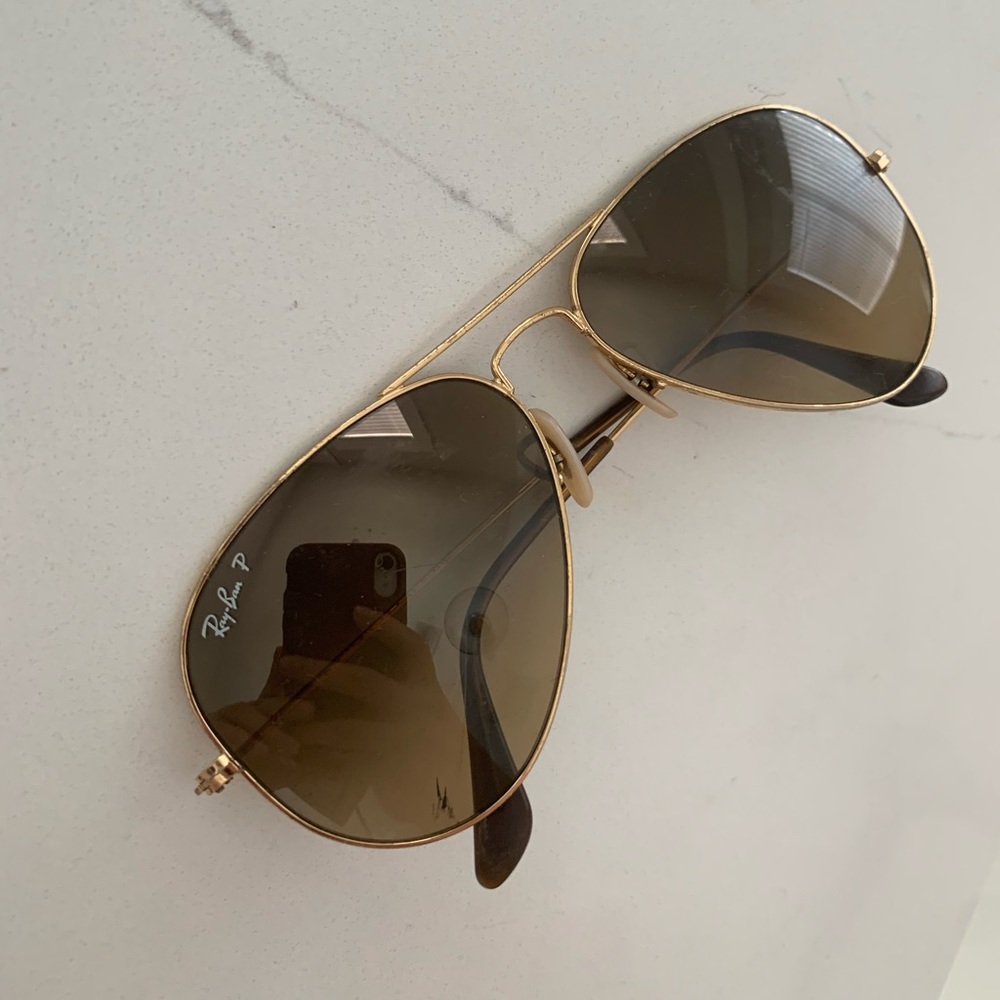 Damaged polarized Ray Band